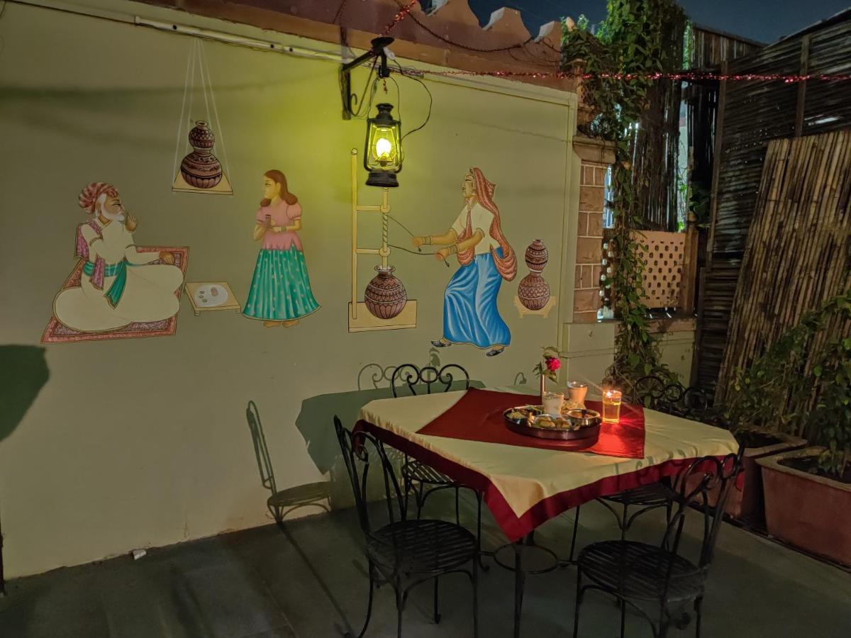 Shree Mohan Home Stay- A Heritage Home Джодпур Екстериор снимка